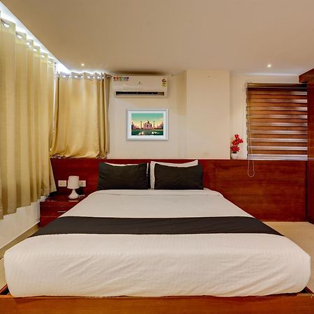 Hotel O V3R Residency Бангалор Екстериор снимка