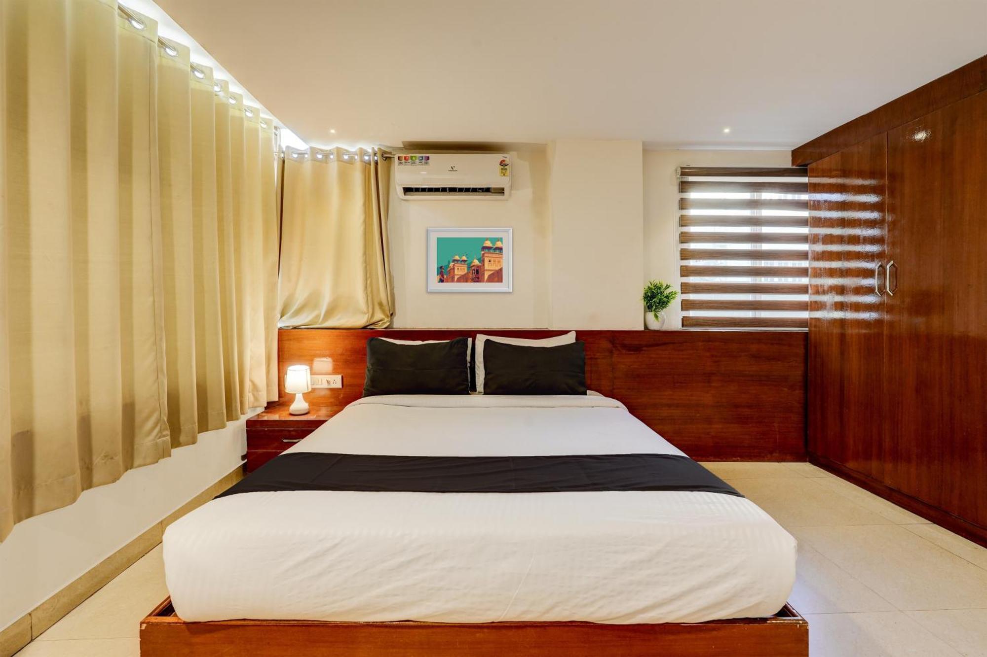 Hotel O V3R Residency Бангалор Екстериор снимка